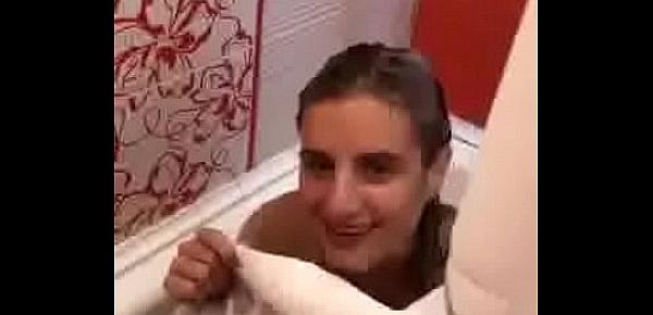  Why Is She Recording Her Taking A Bath On Periscope
